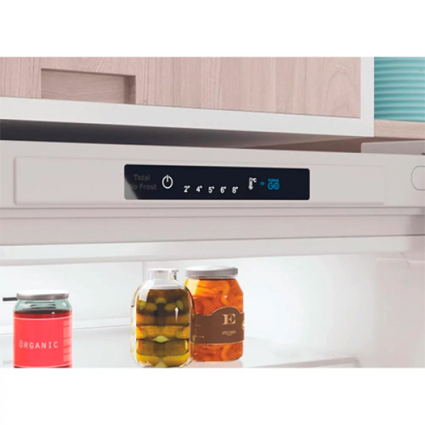 Холодильник  INDESIT INFC9 TI22W