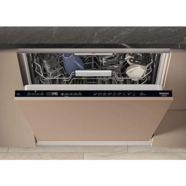 Посудомийна машина HOTPOINT ARISTON HM7 42 L 